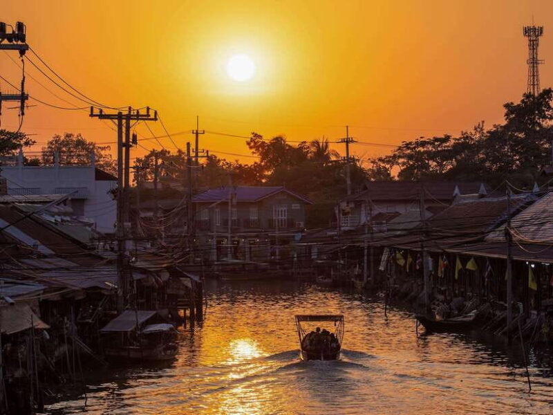 Bangkok: Maeklong Railway & Amphawa Floating Market Day Trip - Who Will Love This Tour?