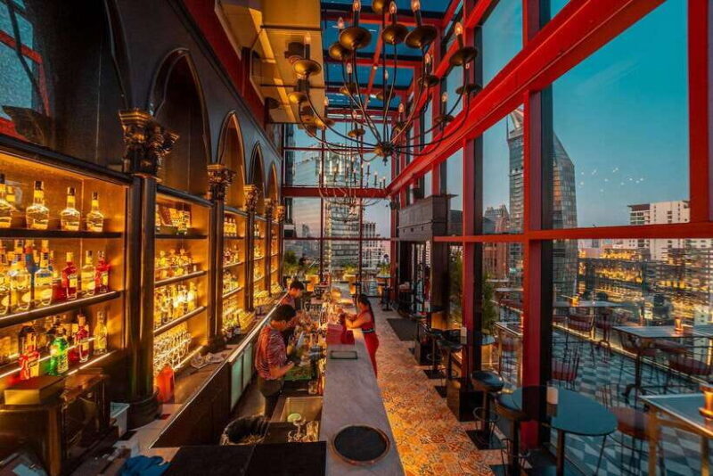 Bangkok: Mojjo Rooftop Lounge & Bar Food & Beverage Package - The Food & Drinks Experience