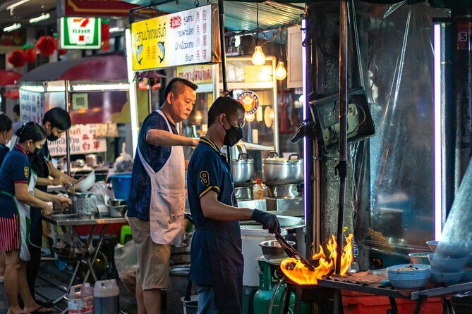 Bangkok Night Tour: Wat Arun, Wat Pho, Chinatown & Tuk Tuk Ride - FAQ