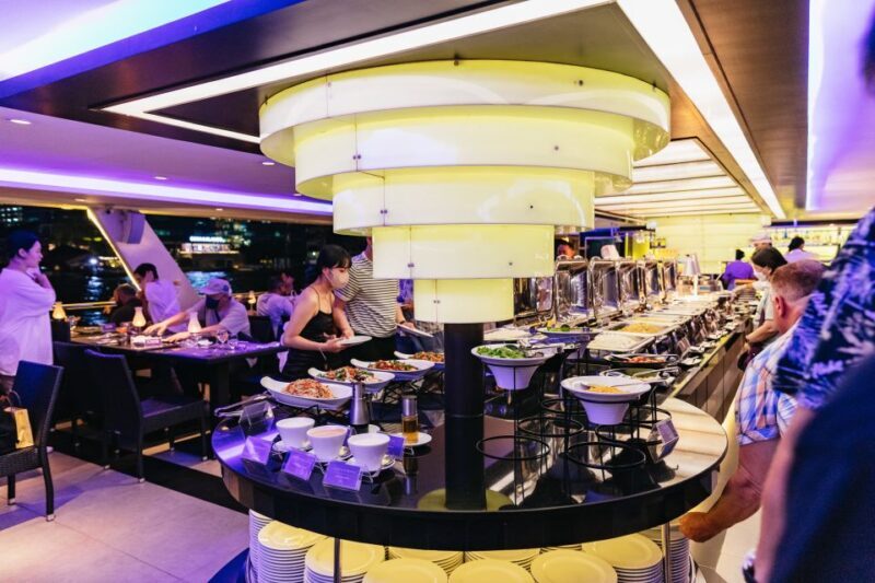 Bangkok: River Dinner Cruise on the Chao Phraya Princess - Entertainment and Atmosphere