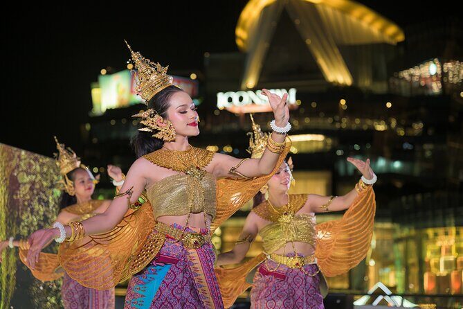 Bangkok Sawasdee Chaophraya Dinner Cruise from ICONSIAM - The Practicalities: Group Size, Timing, and Cost