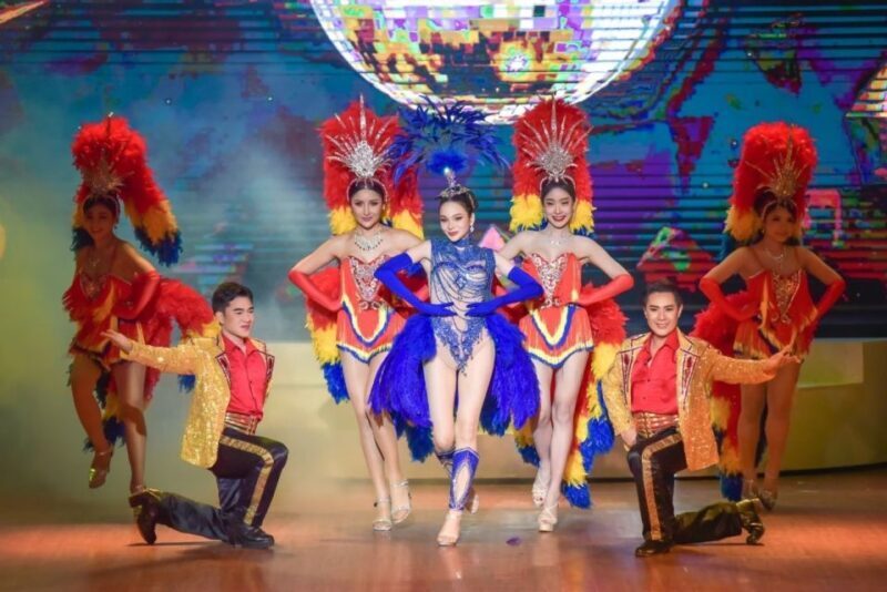 Bangkok: Skip-the-Line Golden Dome Cabaret Show Tickets - Key Points
