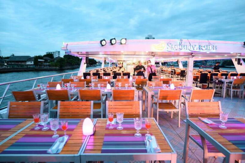 Bangkok: Smile Riverside Dinner Cruise - Key Points
