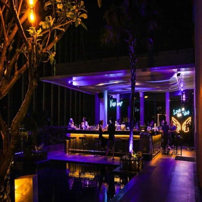 Bangkok: The Vue Bar Rooftop at Mercure Bangkok Sukhumvit 24 - FAQ