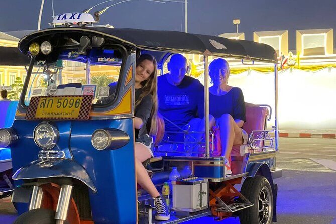 Bangkok Tuk-Tuk Tour by Night with Chinatown Street Food Meal - Transportation, Group Size, and Practical Tips