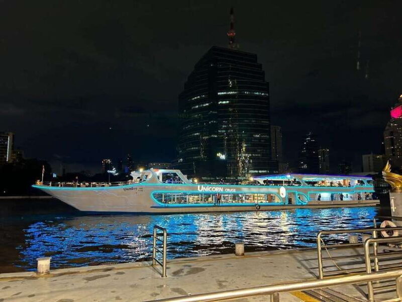 Bangkok: Unicorn Chao Phraya River Dinner Cruise - Key Points