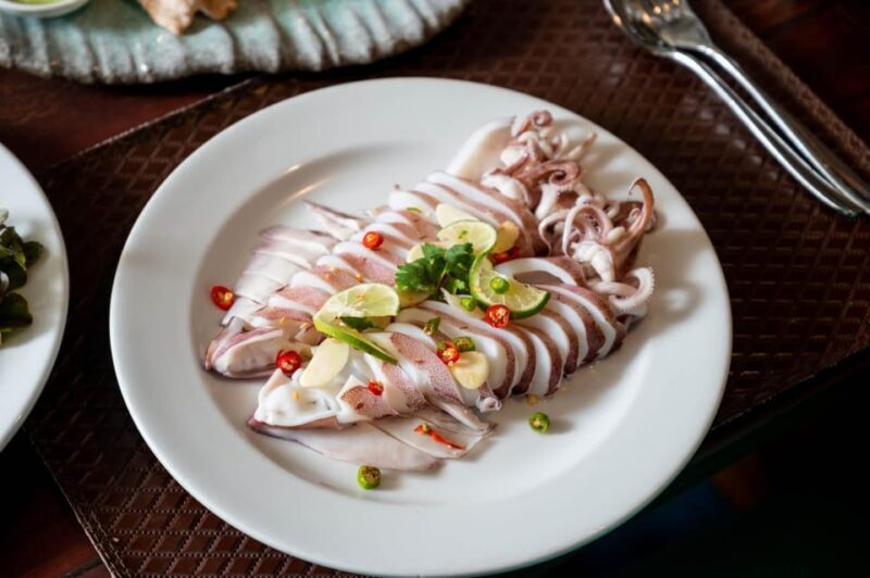 Bangkok: Wonderful Pearl Dinner Cruise and Live Performance - Pricing and Value