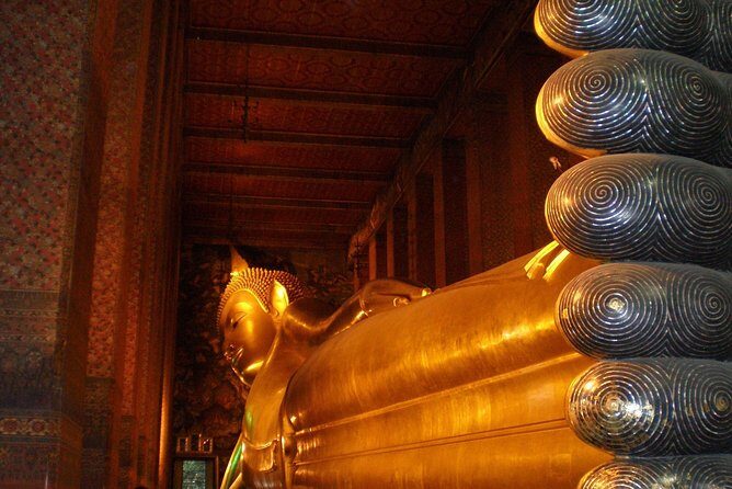 Bangkoks Inspiring Buddhist temples - Who Will Love This Tour?