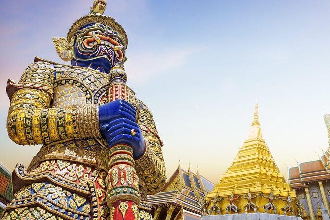 Bangkok's Landmarks Tour : GrandPalace WatTraimit WatPho WatArun - Who Will Benefit Most?