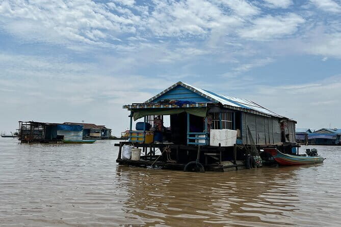 Banteay Srei Temple and Kompong Phluk Village Private Tour - Who Should Consider This Tour?