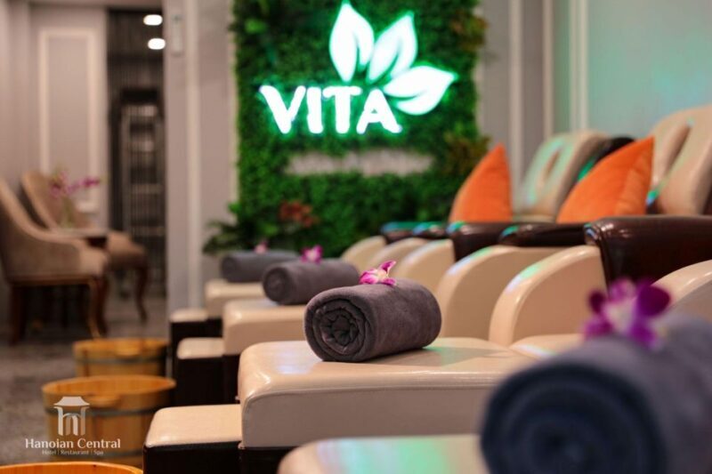 Basic facial care + Aroma Massage - The Details of Your Spa Journey