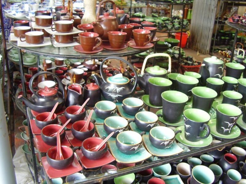 Bat Trang Pottery ancient village by Motorbike - Key Points