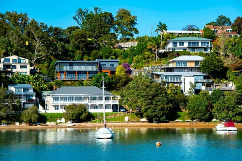 Bay of Islands: 1 Hour Scenic Bay of Islands Tour - The Sum Up