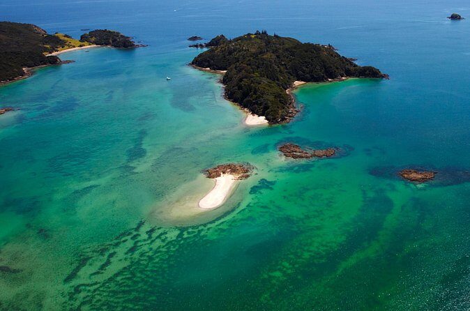 Bay of Islands and Hole in the Rock Scenic Helicopter Tour - Authentic Experiences and Genuine Impressions