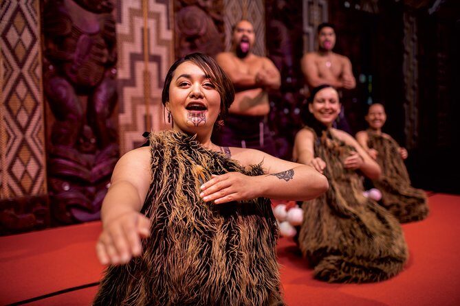 Bay of Islands Heritage Experience from Auckland incl. Waitangi & Russell - Key Points