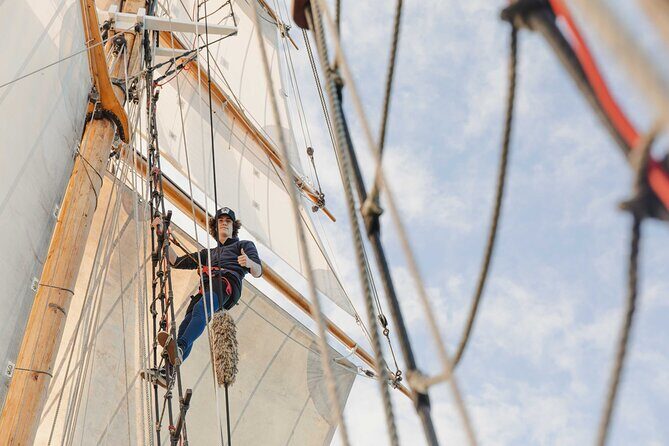 Bay of Islands Tall Ship Sailing on R. Tucker Thompson Including BBQ Lunch - Frequently Asked Questions