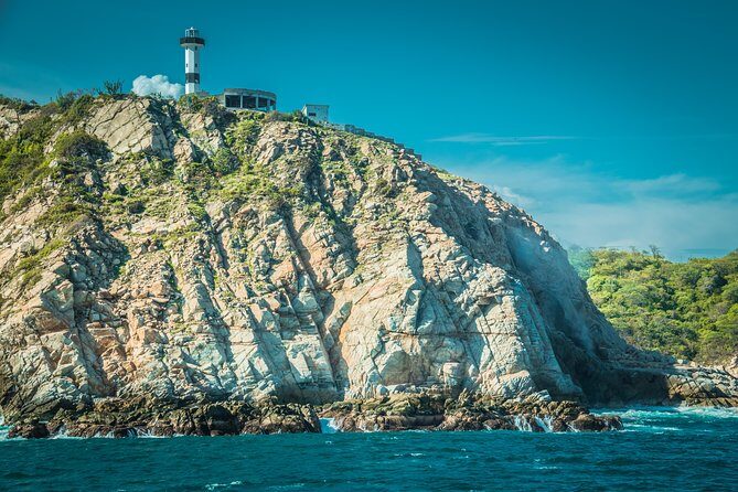 Bays of Huatulco and Snorkeling Experience with Drinks - Who Should Book This Tour?