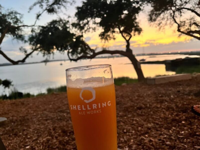 Beaufort Tipsy Tour - Guide and Atmosphere