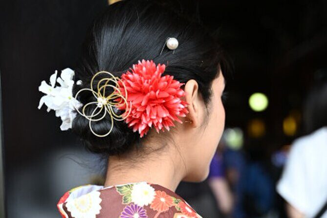 Beautiful Kimono photoshoot in Tokyo and includes kimono rental - A Stylish Way to Capture Tokyo: Kimono Photoshoot in Asakusa