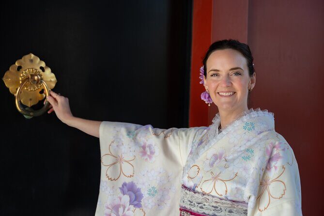 Beautiful Kimono photoshoot in Tokyo and includes kimono rental - Key Points