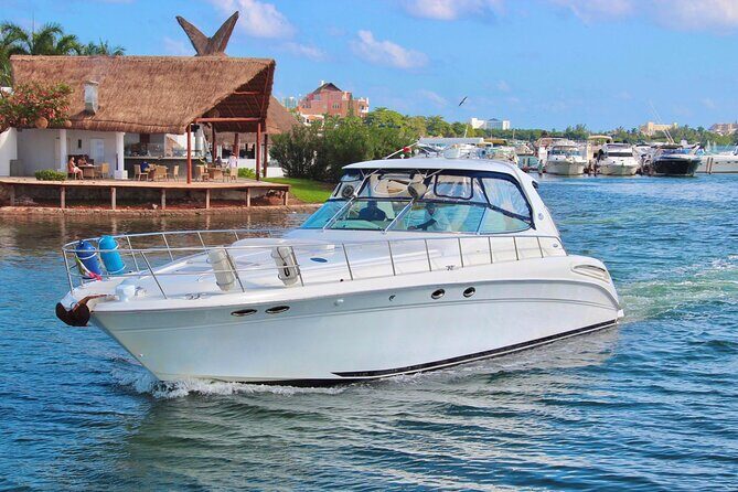 Beautiful SUNDANCER 60ft Private yacht / 18PAX 25P15 - Analyzing the Value: Is It Worth the Price?