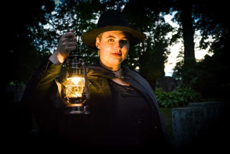 Beechwood Cemetery Evening Tour: Tales from the Mausoleum - Who Will Love This Tour?