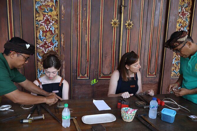 Beginner Class Becomes Silversmith With Bali Silver Material - The Atmosphere and Setting
