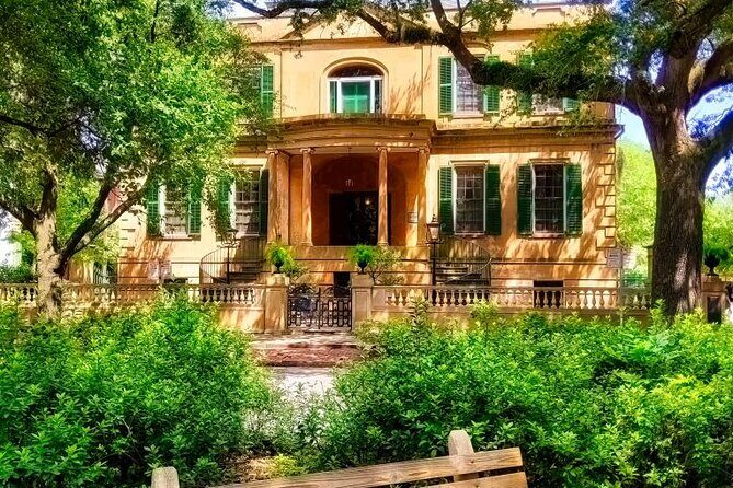 Behind the Plaques - 2 Hour Historical Walking Tour in Savannah - Who Will Love This Tour?