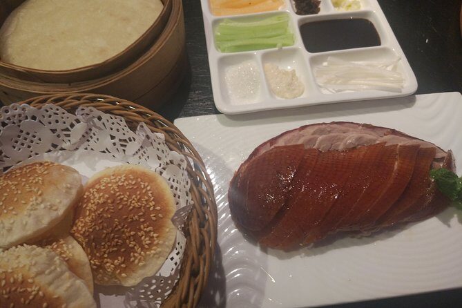 Beijing Evening Tour: Chaoyang Acrobatic Show with Peking Duck Dinner - What Makes This Tour Stand Out?