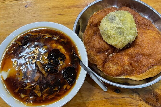 Beijing Hutong Breakfast & Coffee Tour - Key Points