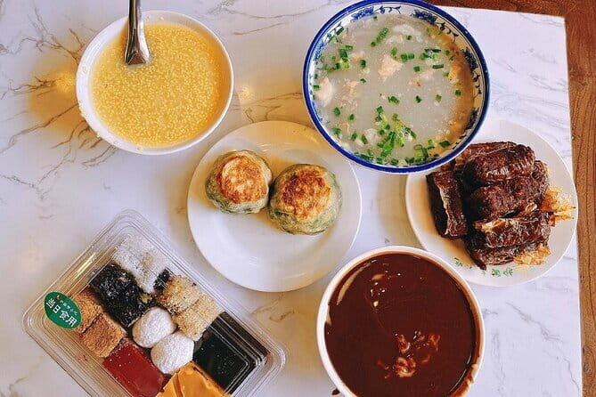 Beijing Hutong Neighborhood: Food and Dinner Tour - An In-Depth Look at the Hutong Neighborhood Food and Dinner Tour