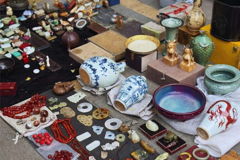Beijing: Panjiayuan Market&Liangma River Cruise Night Tour - Key Points