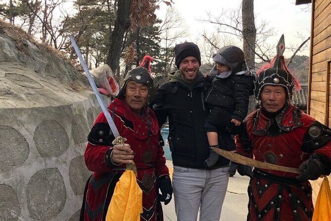 Beijing Private Day Tour of Forbidden City and Great Wall at Mutianyu - Starting at Tiananmen Square: A Grand Entrance to Beijing