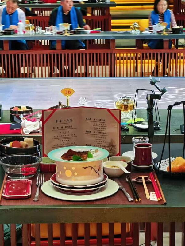 Beijing Royal Banquet with Chinese culture prefermance - An In-Depth Look at the Experience