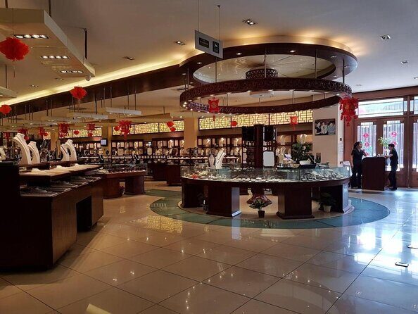 Beijing Street Breakfast Tour with Temple of Heaven and Pearl Market Visit - Exploring the Beijing Street Breakfast Tour with Temple of Heaven and Pearl Market Visit