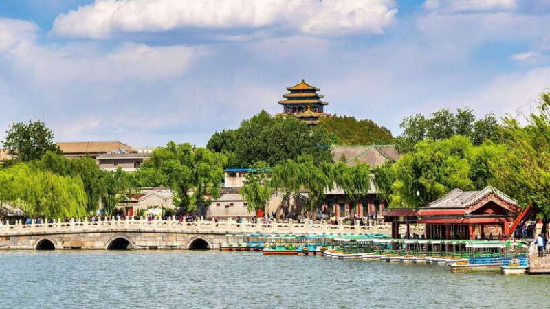 BeijingBeihai Park E-ticket Booking Service - The Natural Beauty and Seasonal Variations