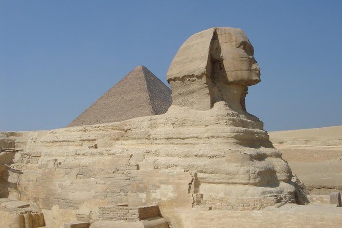 Best Deal to Pyramids of Giza and Sphinx - Transport and Comfort