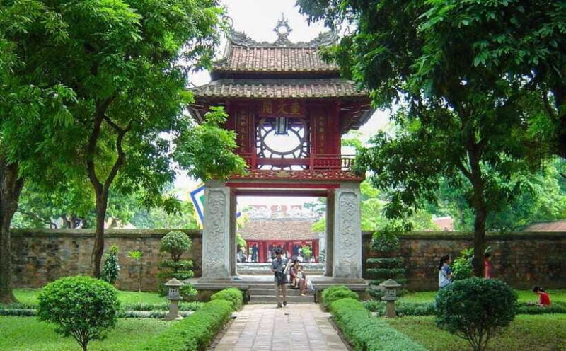 Best Hanoi City Tour Full Day by limousine bus, Hanoi tour - The Experience in Practice