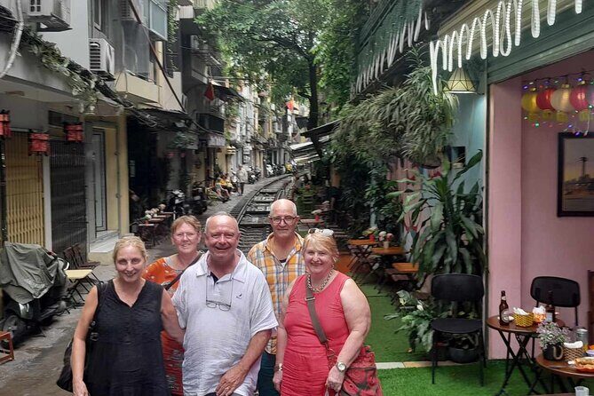 Best Hanoi Food Tour 7 Different Food Tasting Visit Train Street - What Sets This Tour Apart?