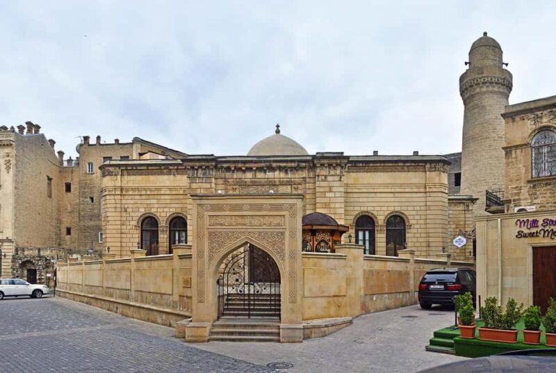 Best of Baku: 4-Hour City Tour Historic and Modern Landmarks - Exploring Baku in Four Hours: What’s on the Agenda?