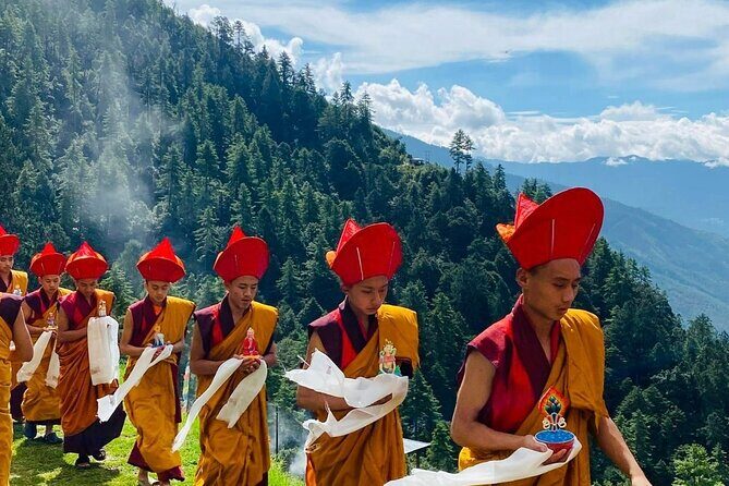Best of Bhutan Tour( Culture- Hikes- Short Trek- Monastic Stay) - Introducing the Best of Bhutan Tour: A Journey into Mystical Culture and Natural Beauty