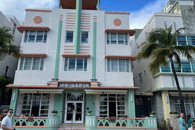 Best of Miami Beach Top Sights & Hidden Gems Walk + Trolley Tour - Lincoln Road Mall