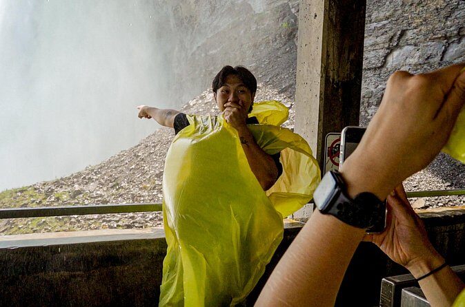Best of Niagara Falls Canada Tour with Voyage to the Falls Boat - Practical Considerations