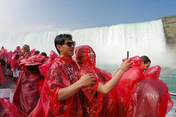 Best of Niagara Falls Canada Tour with Voyage to the Falls Boat - FAQ
