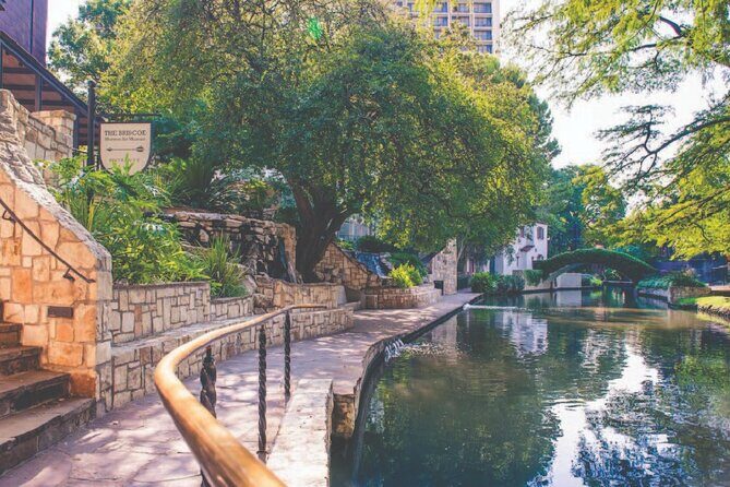 Best of San Antonio Small Group Tour with Boat + Tower + Alamo - An Overview of What to Expect