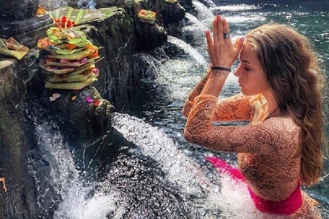 Best of Ubud Tour with Jungle Swing Private and All Inclusive - Tirta Empul Temple: A Spiritual Pause