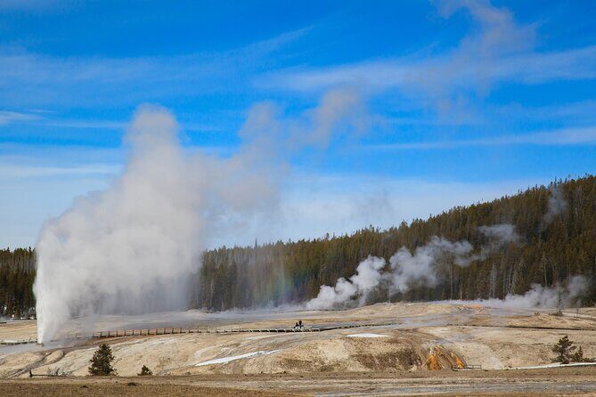 Best of Yellowstone Nat'l Park Tour from Paradise Valley - An In-Depth Look at the Itinerary