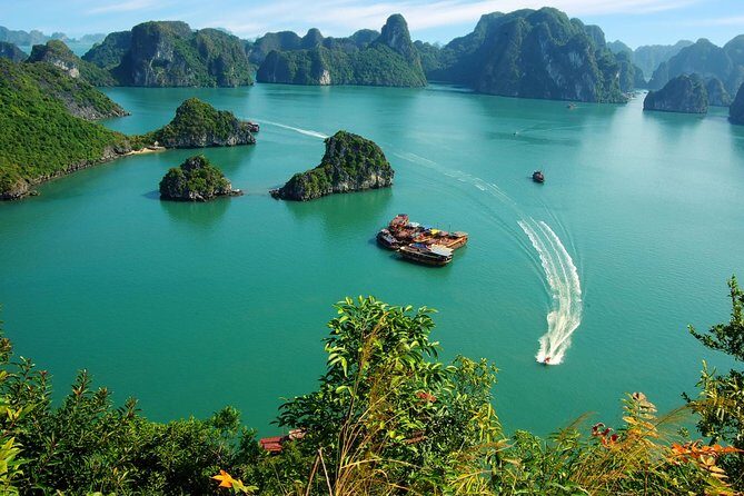 Best seller Halong Bay Cruises - Key Points