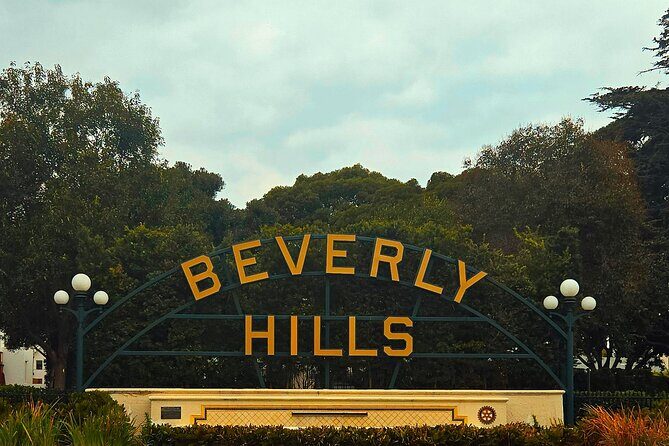 Beverly Hills and Rodeo Drive: A Self-Guided Audio Tour - FAQs