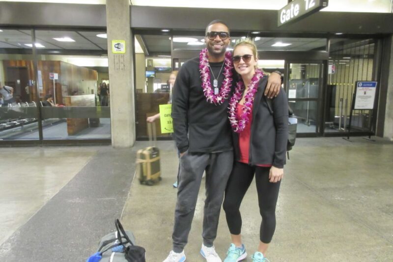 Big Island: Kona Airport Honeymoon Lei Greeting - Key Points